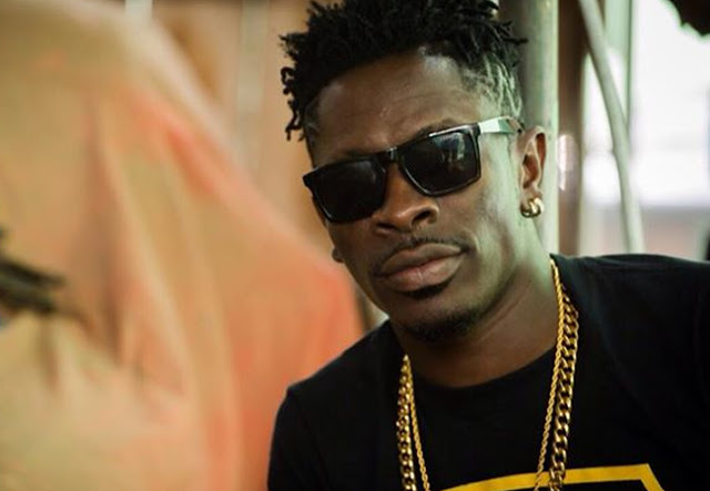 Shatta Wale beats up Shatta Mitchy after the latter slapped him