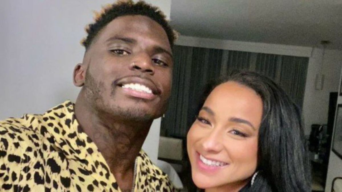 Kansas City Chiefs' Tyreek Hill proposes to Keeta Vaccaro