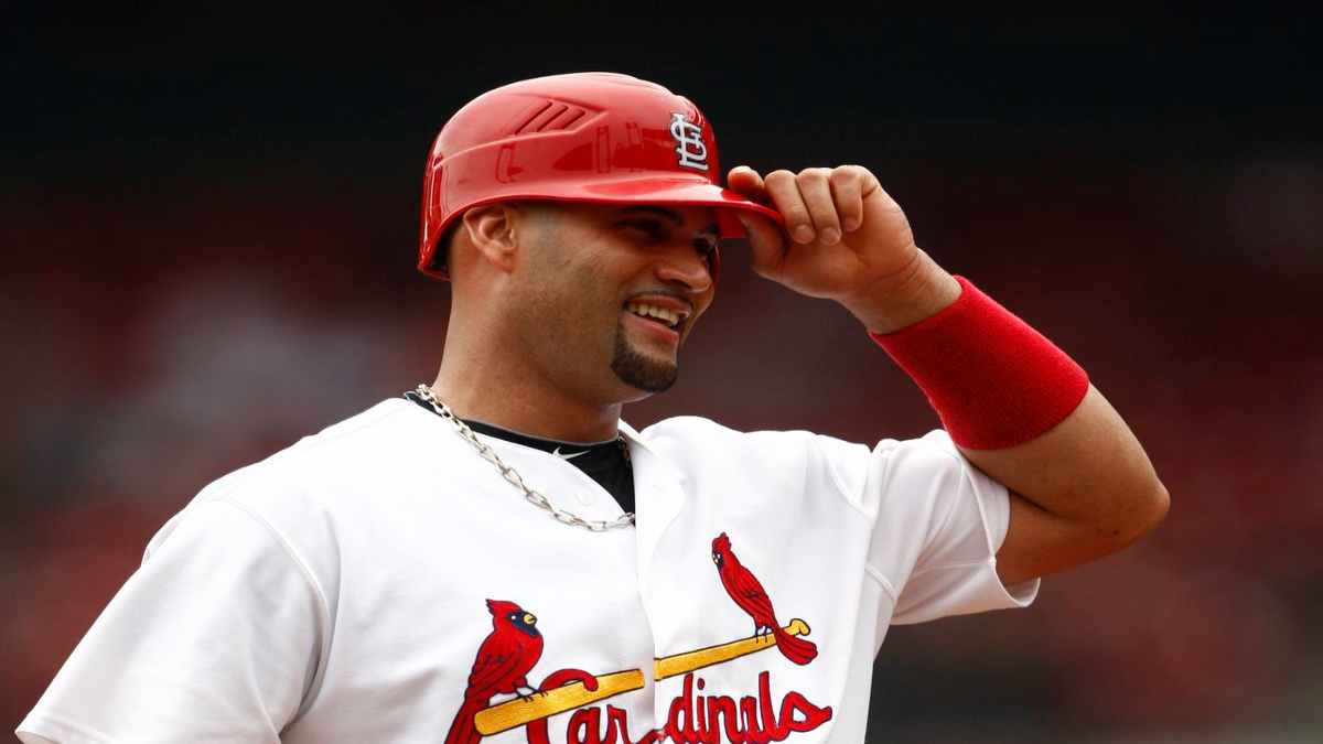 Former MLB executive says Albert Pujols is lying about his age