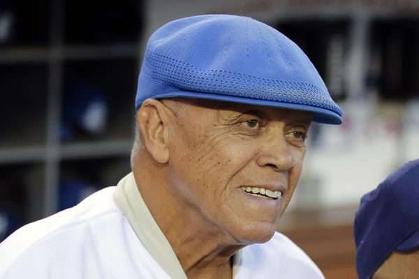 Who is Maury Wills dating? Maury Wills girlfriend, wife