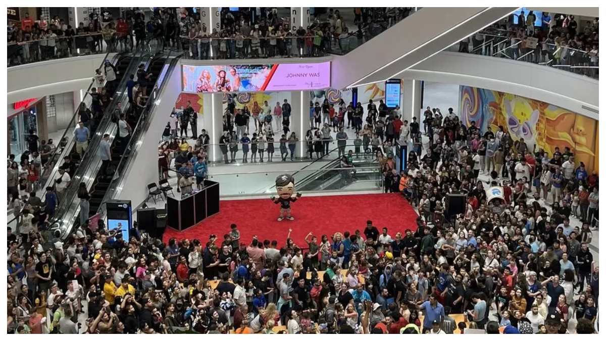 Thousands swarm the retail center for Mr. Beast Burger