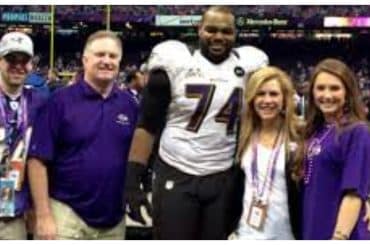 is-michael-oher-still-with-his-adopted-family