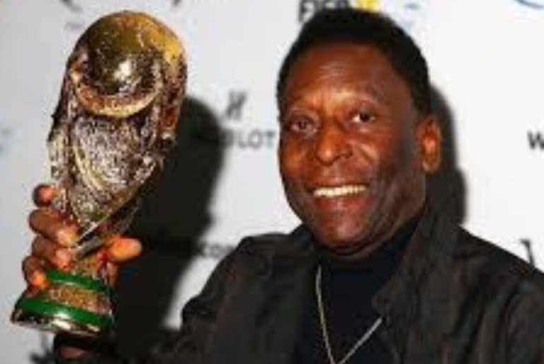 breaking-was-pele-left-or-right-footed