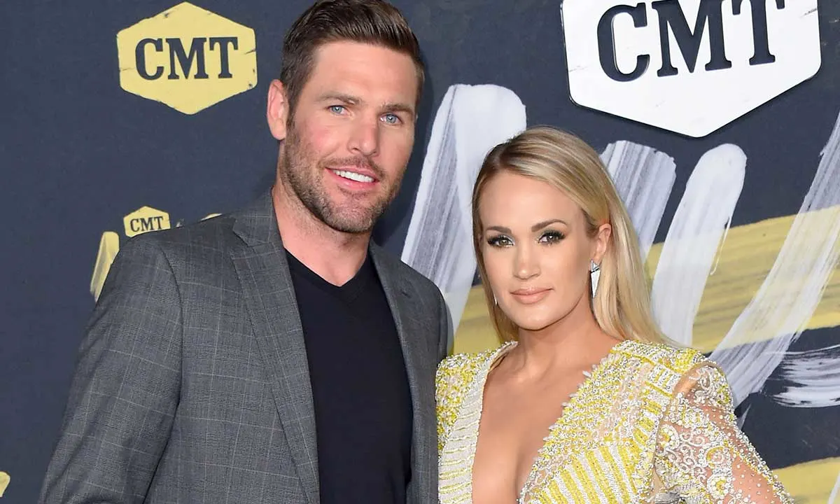 Who is Carrie Underwood husband Mike Fisher?