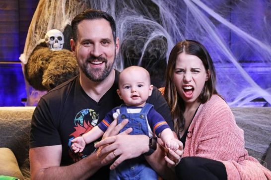 Laura Bailey's Husband and Son: Inside the Actress' Beautiful Family with  Travis Willingham in 2023