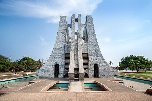 Woman caught peeing in front of newly renovated Kwame Nkrumah Mem. Park ...