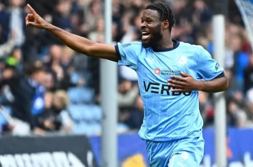 Ghanaian midfielder Ernest Agyiri provides an assist to help Randers to beat Vejle 2-1